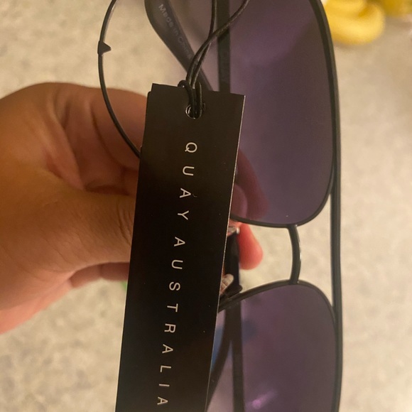 Quay Australia Sunglasses - Picture 11 of 11